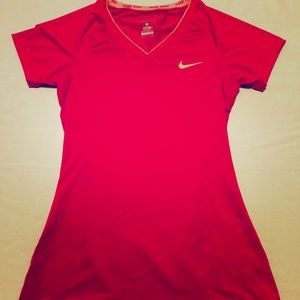 Nike Woman’s Shirt Size Small